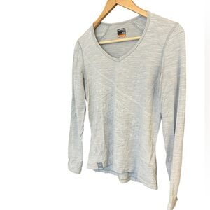 Icebreaker M merino base layer Gray V-Neck Long Sleeve Top